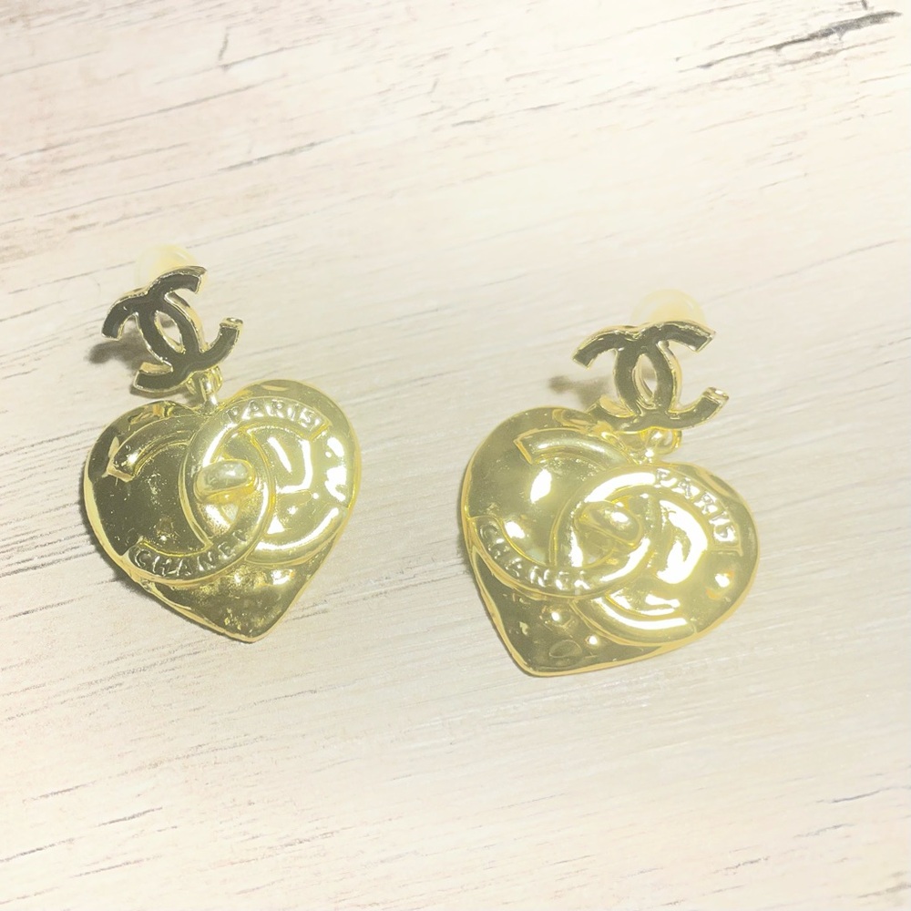 Ladies earrings